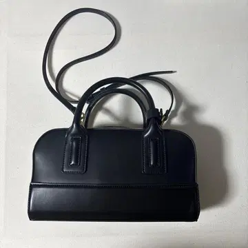 ZARA 블랙 미니 보스턴형 숄더백