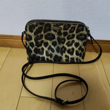 케이트 스페이드 레오파드 무늬 숄더백