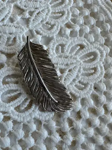 agete 아가트 깃털 목걸이 참 실버제
