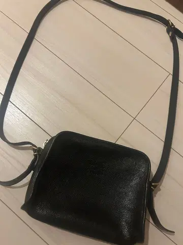 일비종떼 블랙 숄더백