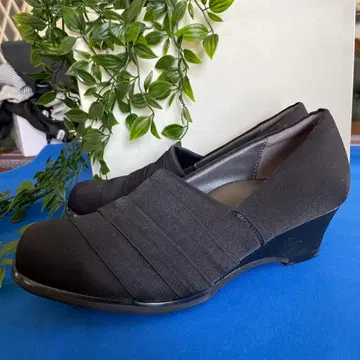 미사용 AKAIISHI 블랙 펌프스 22.5cm 박스 포함