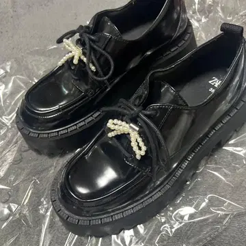 ZARA 자라 비쥬 리본 통굽 레이스업 슈즈 24.5cm 38