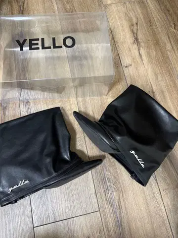 yello 블랙 가죽 부티