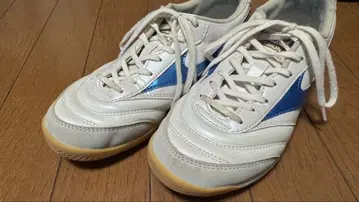 23.5 미즈노 모렐리아 SALA PRO IN 화이트 블루 실내
