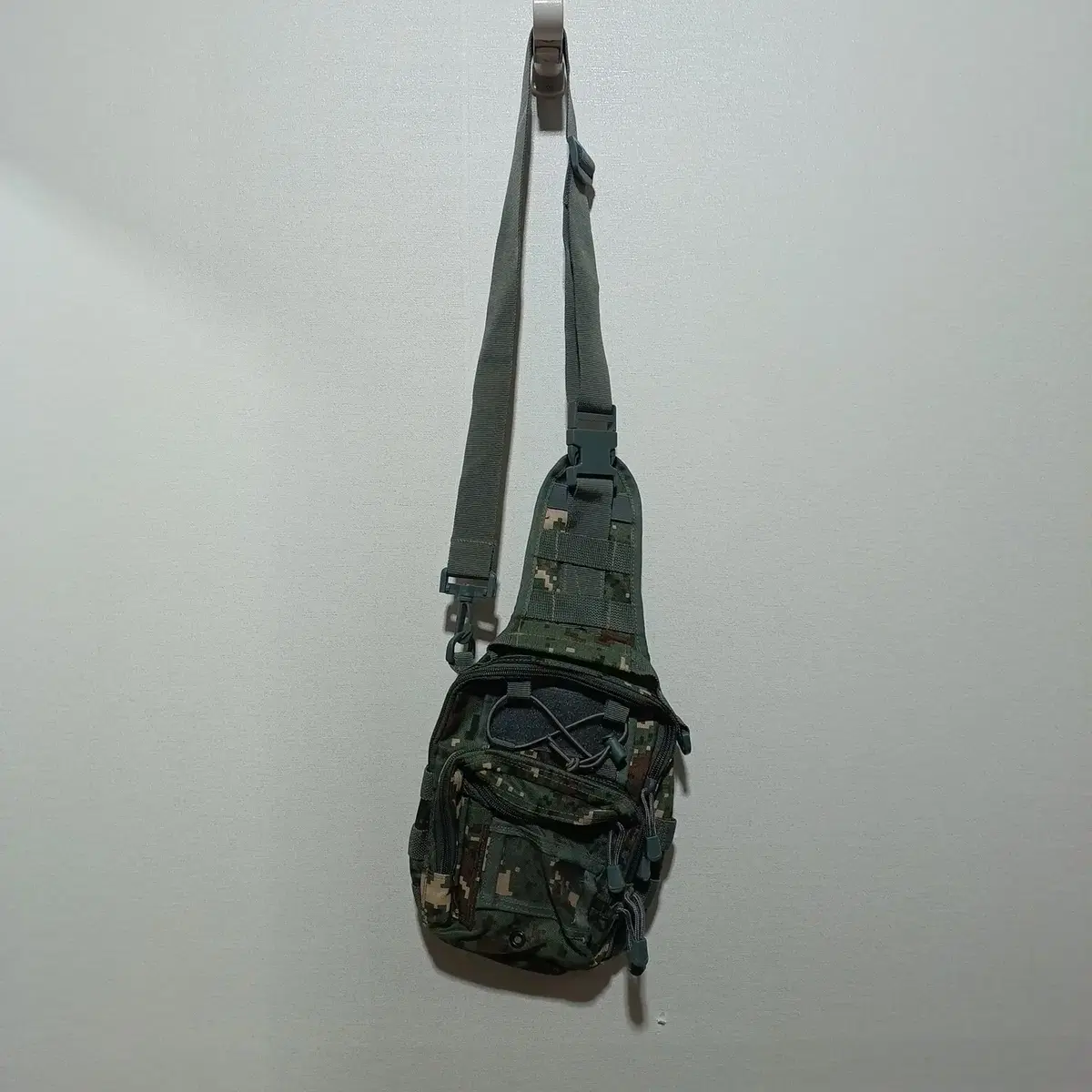 Military US Army Pilot pentagon Helmet Bag Crossbody Khaki 