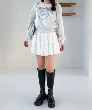 Heather 화이트 프릴 미니 스커트 F
