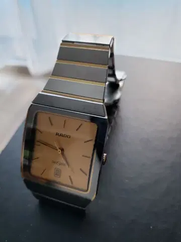 RADO DIASTAR 라도 다이아스타 손목시계 골드 오일 누유