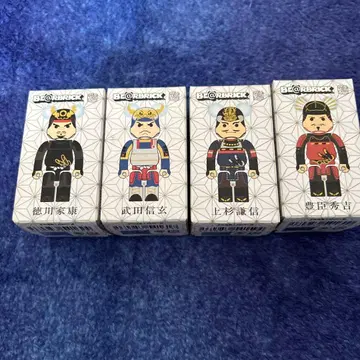 BE@RBRICK 전국 무장 피규어