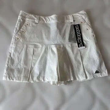 Kappa 화이트 플리츠 스커트풍 숏팬츠