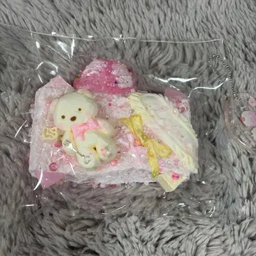 새상품 nienienie 테디베어 곰 아이스크림 흙 아크릴 택