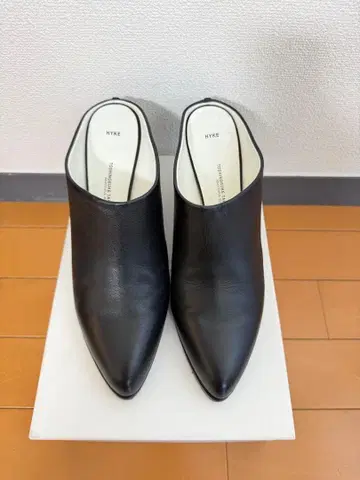 HYKE BEAUTIFUL SHOES 새상품급 25cm
