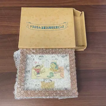 희귀 도라에몽 탄생 35주년 기념 핀 배지 기념 35주년 레어