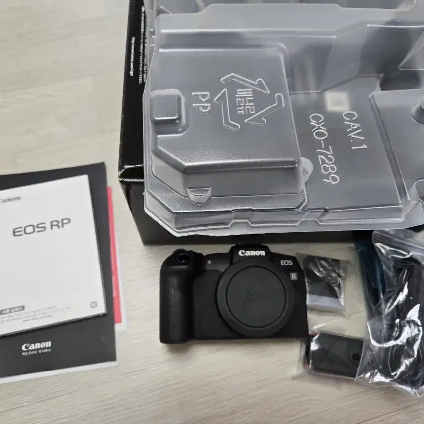 캐논 EOS RP 바디 풀셋.팝니다