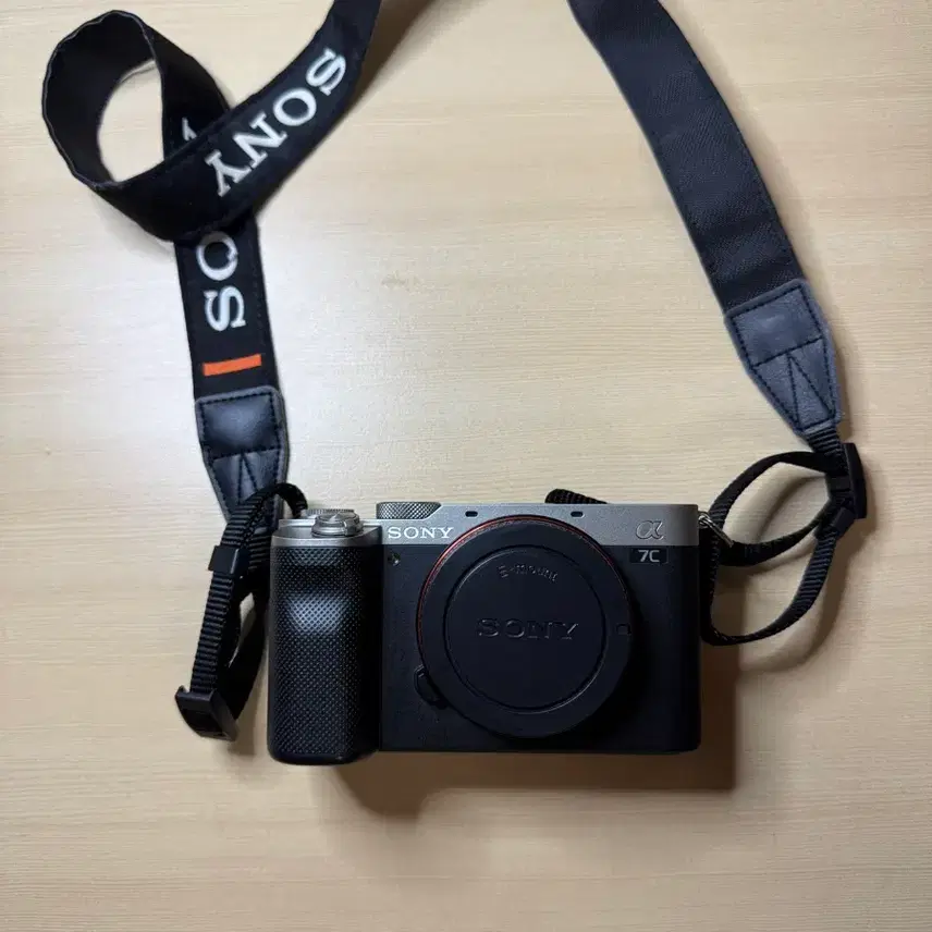 소니 A7C 바디 판매합니다!