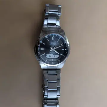 작동품. CASIO 아날로그 디지털 콤비네이션 전파 솔라 손목시계