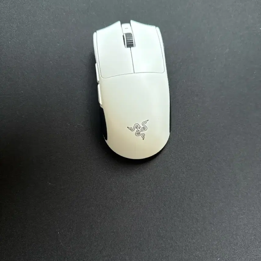 レザー、ファイナルマウス、ベクシーなどのゲーム機器