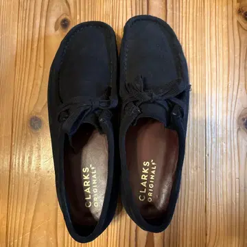 CLARKS ORIGINALS 블랙 모카신