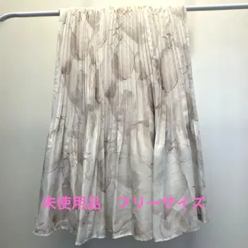 릴리 브라운 플리츠 롱 스커트 옅은 베이지와 핑크 꽃무늬 미사용품