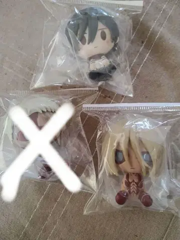 제일복권 진격의 거인 쵸코놋코 I상 2개 갑옷의 거인 여자형의 거인 2개