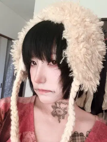 플리스 귀도리 달린 모자 크림색 모리걸 페어리 그런지