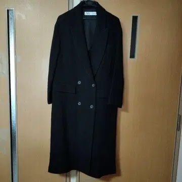 ZARA 블랙 더블 브레스트 롱 코트 M