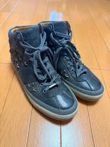 JIMMY CHOO 지미추 스터드 하이컷 스니커즈 가죽
