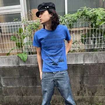 음표 Jaws 티셔츠