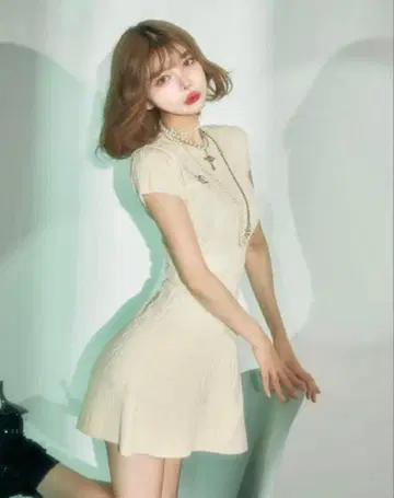 새상품 Darich 로고 케이블 니트 미니 원피스 아이보리