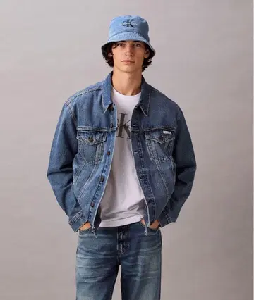 새상품 Calvin Klein Jeans 트래커 데님 자켓