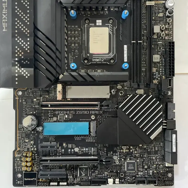 i7 -13700K + ASUS 막시무스 Z690 APEX(쿨러미포함)