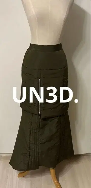 택 포함 새상품 UN3D. PADDED ZIP LAYERED SK