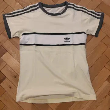 adidas 빈티지 반팔 티셔츠
