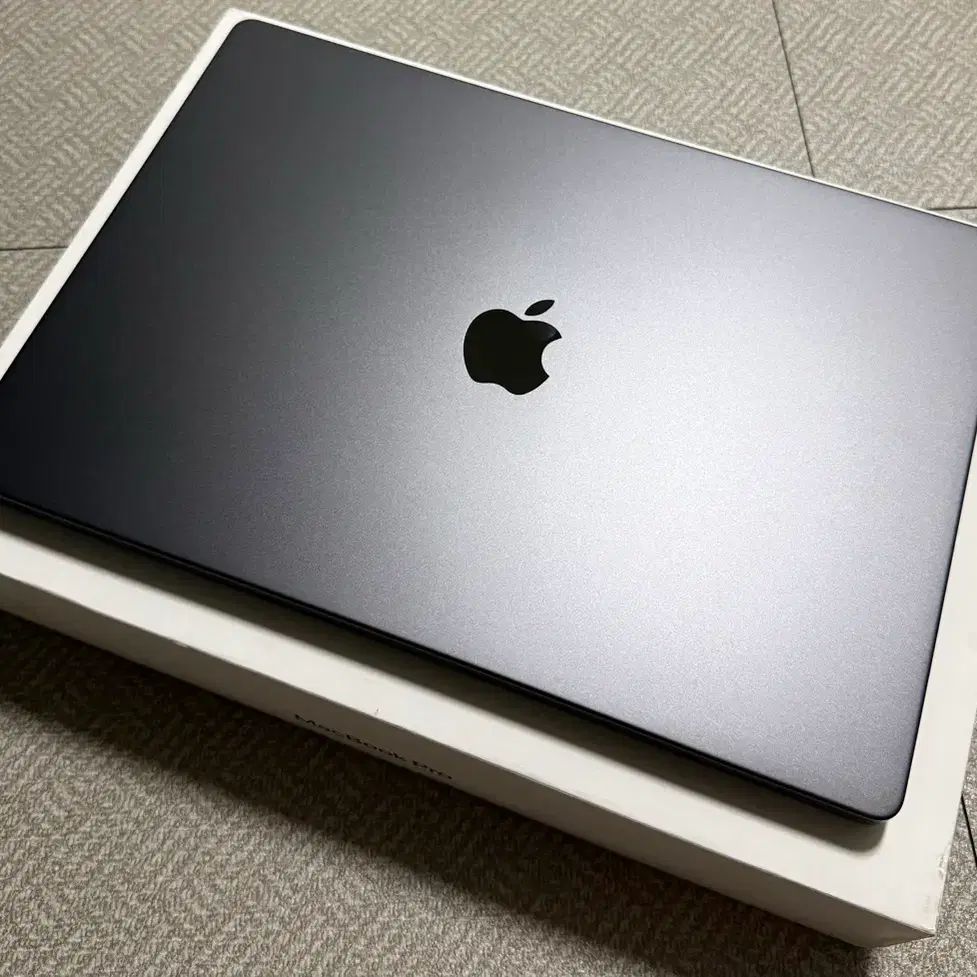MacBook Pro 2020 13-inch 16/512 AppleCare+ | Bunjang Global