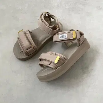 드레스 튜더 별주 SUICOKE 스이콕 샌들 24cm