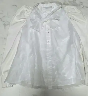블라우스
