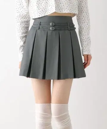 Heather W 벨트 플리츠 미니 스커트
