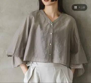 NOBLE 숏 시어 블라우스