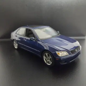 Lexus IS300 미니카 1/18 오토 아트 알테짜