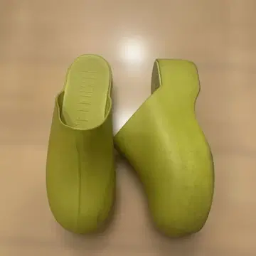 멜리사 사이먼 밀러 샌들