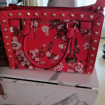 MICHAEL KORS 빨간색 꽃무늬 숄더백 2개 세트