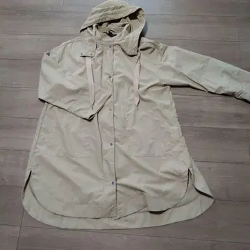 ZARA 후드 부착 베이지 아우터