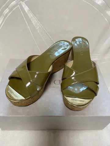 지미추 JIMMY CHOO 샌들 에나멜 웨지솔 34.5