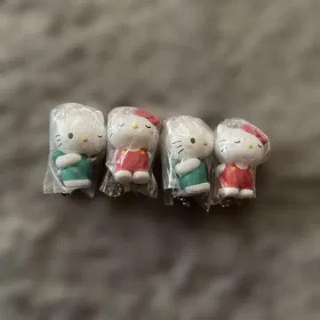 산리오 나카요시 페어 스윙 가챠 디어 다니엘 헬로 키티