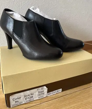 [ 거의 새상품 ] Franco Sarto 여성용 숏 부츠 부티