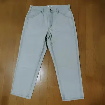 UNIQLO U 와이드 핏 테이퍼드 청바지 91cm