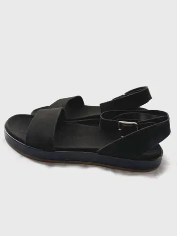 Clarks 블랙 스트랩 샌들 보태닉 아이비
