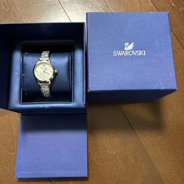 Swarovski 스톤 장식 손목시계