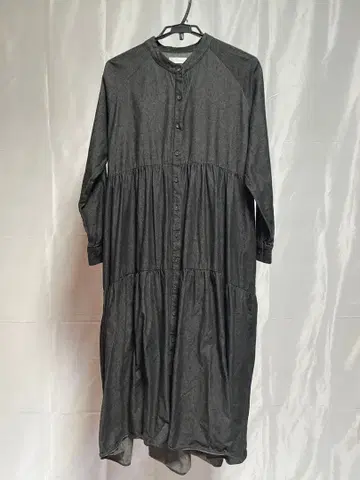 블랙 데님 티어드 원피스