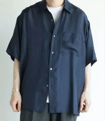 WIRROW SILK HALF SLEEVE SHIRT 반팔 실크 셔츠