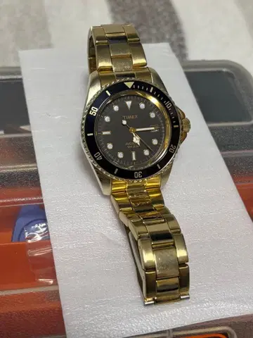 TIMEX 골드 손목시계 (쿼츠)